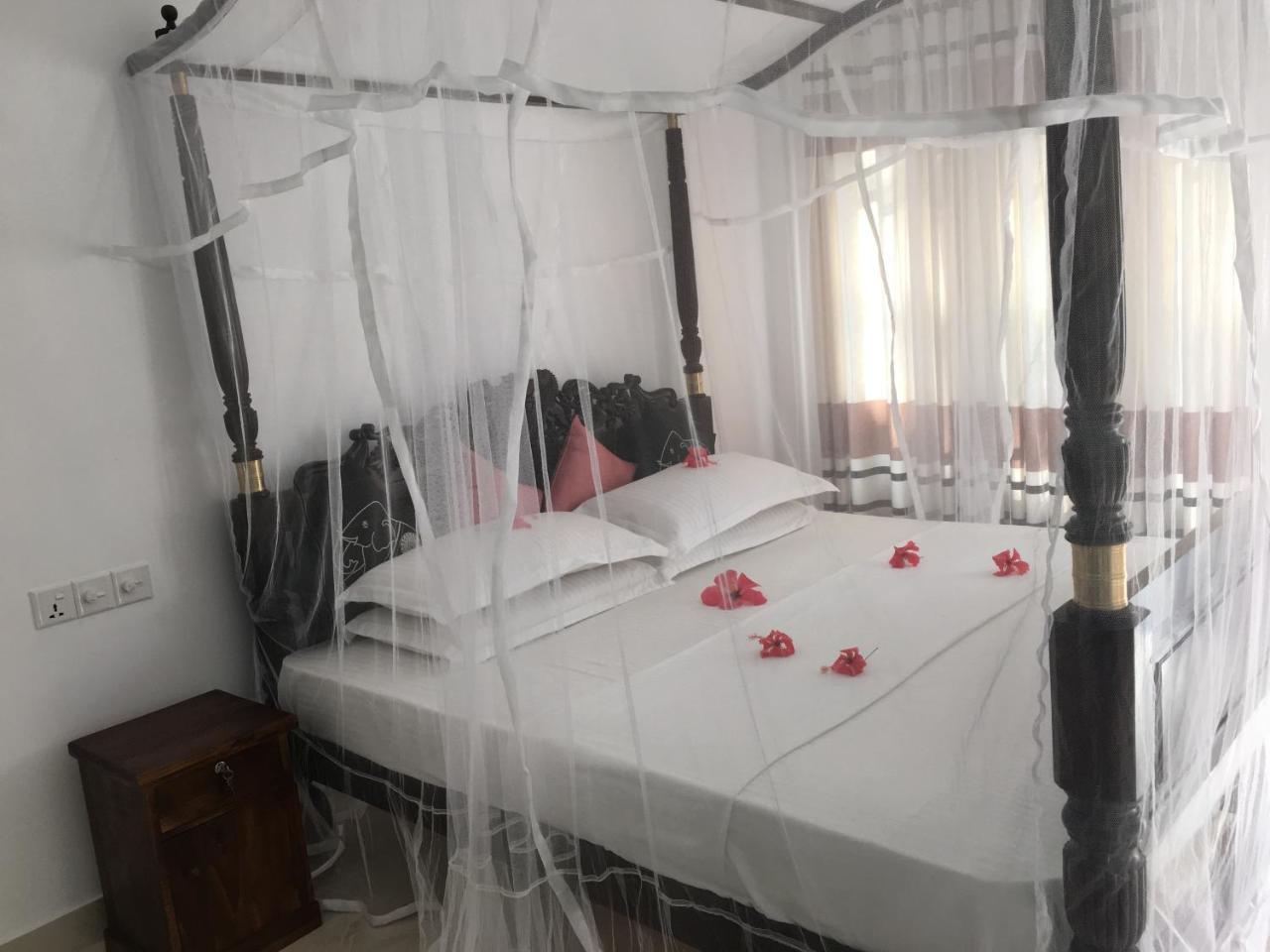 Sea Breeze Bentota Exterior foto